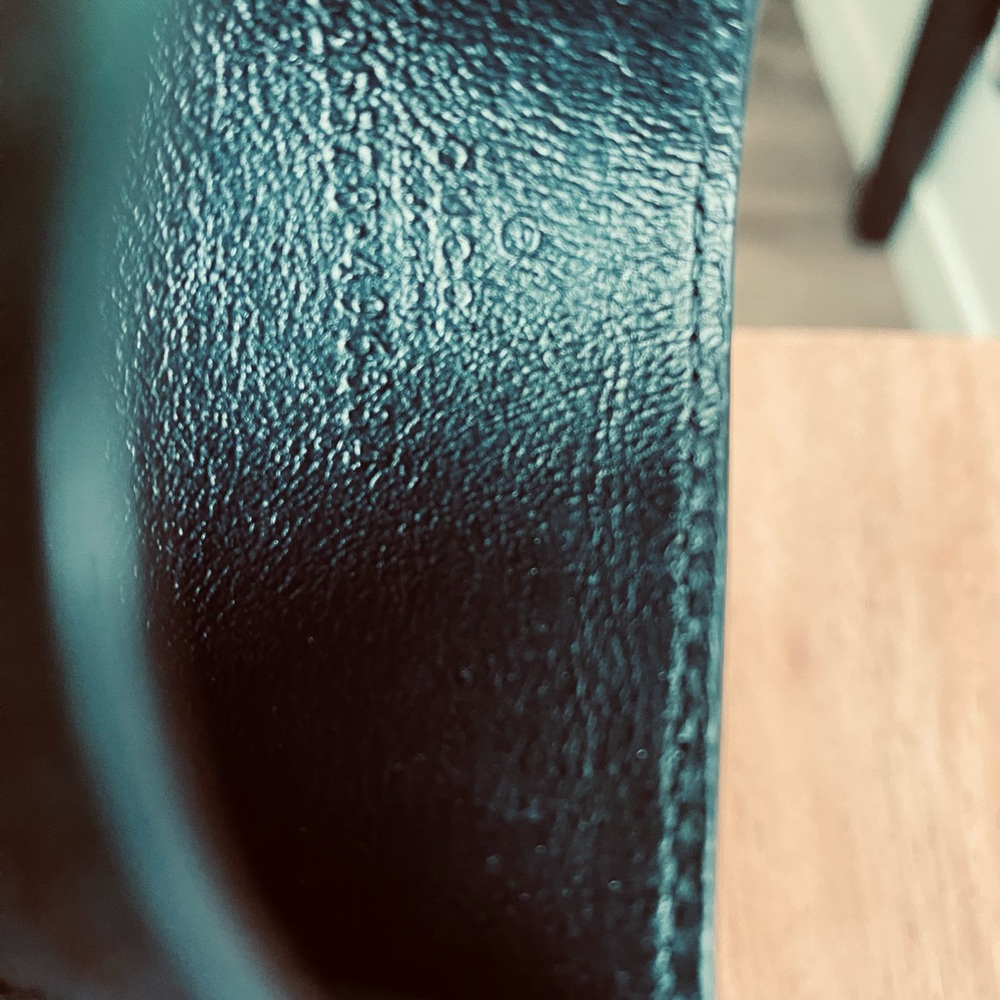 Gucci Black Leather Textured Card Holder - Picture 4 of 5